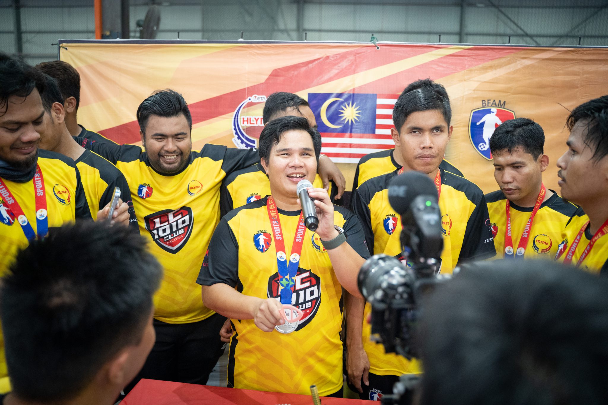 Alumni Hlym Santuni Harimau Buta Malaysia Hong Leong Industries